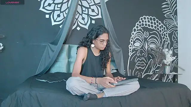 Snapshot of maxi_max0 chatting on July 22, 2026, 7:16 pm maxi max0 online show from July 22, 2026, 7:16 pm