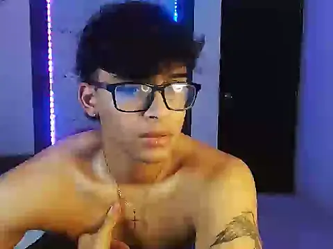 Snapshot of Mr_yisuzz chatting on May 28, 2026, 11:18 am Mr yisuzz online show from May 28, 2026, 11:18 am