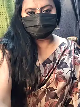 Snapshot of Meera_mia chatting on June 1, 2026, 7:15 pm Meera mia online show from June 1, 2026, 7:15 pm