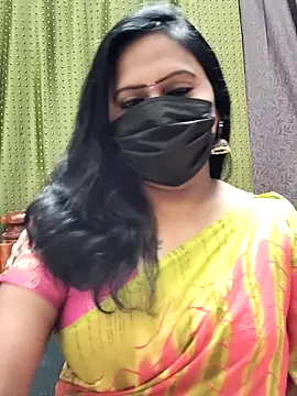 Snapshot of Meera_mia chatting on July 11, 2026, 7:27 pm Meera mia online show from July 11, 2026, 7:27 pm