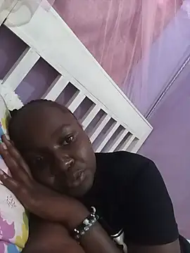 Snapshot of Ebonylouisa chatting on July 12, 2026, 5:42 am Ebonylouisa online show from July 12, 2026, 5:42 am
