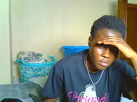 Snapshot of sweetbeverly1 chatting on June 19, 2026, 9:57 am sweetbeverly1 online show from June 19, 2026, 9:57 am