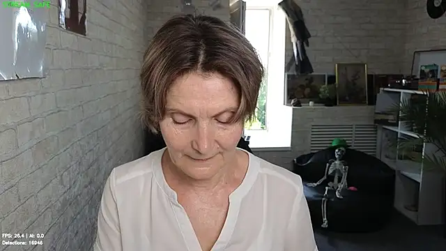 Snapshot of Mabel_Magic chatting on July 15, 2026, 12:32 pm Mabel Magic online show from July 15, 2026, 12:32 pm