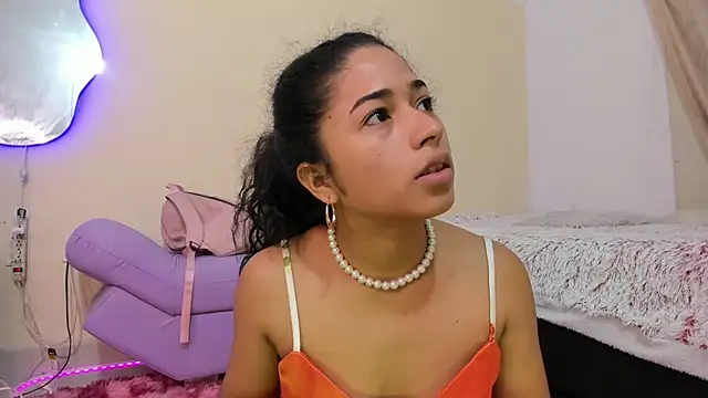 Snapshot of Nadia-Monroe chatting on June 22, 2026, 12:35 pm Nadia-Monroe online show from June 22, 2026, 12:35 pm