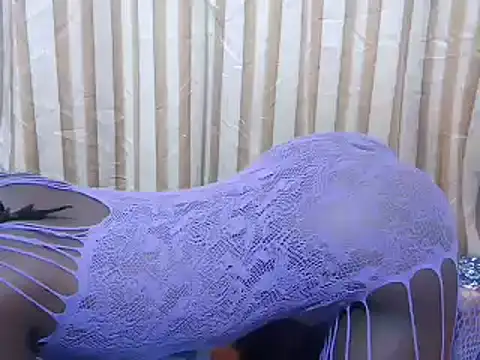 Snapshot of tinygodess chatting on July 27, 2026, 2:40 am tinygodess online show from July 27, 2026, 2:40 am