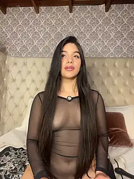 Snapshot of Amel_Rosse chatting on June 29, 2026, 2:28 pm Amel Rosse online show from June 29, 2026, 2:28 pm