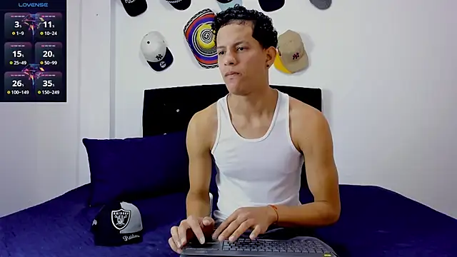 Snapshot of theo_bigcock_ chatting on July 16, 2026, 6:47 pm theo bigcock online show from July 16, 2026, 6:47 pm