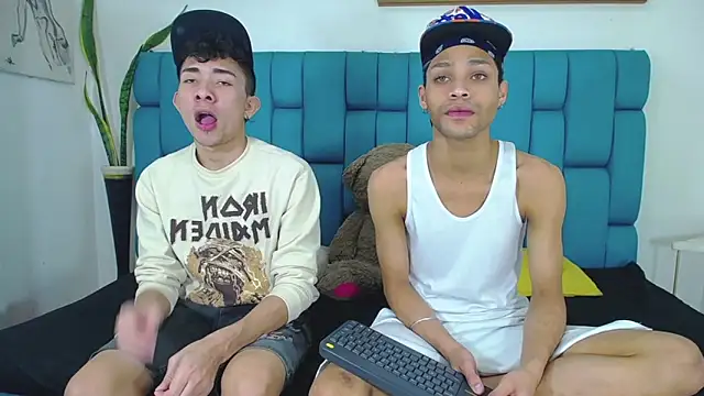 STRANGER BOYS online show from June 19, 2026, 11:41 pm