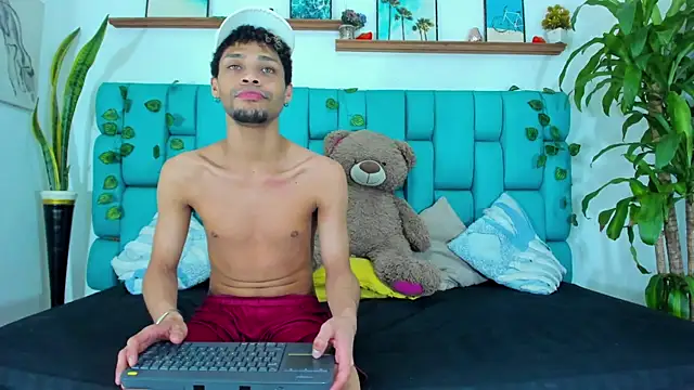 Snapshot of STRANGER_BOYS chatting on July 26, 2026, 5:31 pm STRANGER BOYS online show from July 26, 2026, 5:31 pm