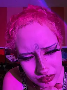 whimsicallylusty online show from May 26, 2026, 10:06 pm