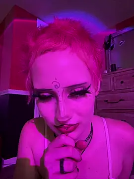 whimsicallylusty online show from May 28, 2026, 7:33 pm