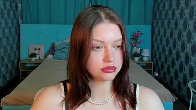 Snapshot of Maya-Mimi chatting on June 13, 2026, 1:03 am Maya-Mimi online show from June 13, 2026, 1:03 am