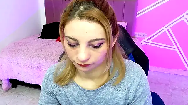 Snapshot of Barbie__sweet chatting on June 4, 2026, 12:44 pm Barbie sweet online show from June 4, 2026, 12:44 pm
