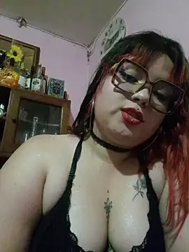 Snapshot of curvy_latina chatting on July 12, 2026, 11:51 pm curvy latina online show from July 12, 2026, 11:51 pm