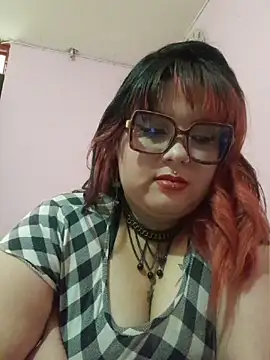 Snapshot of curvy_latina chatting on July 16, 2026, 5:19 pm curvy latina online show from July 16, 2026, 5:19 pm