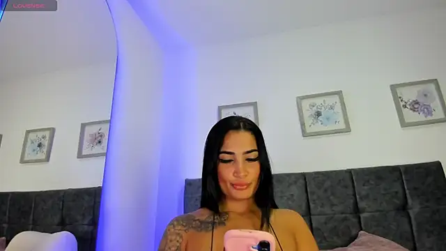 Snapshot of rosie_benett chatting on June 2, 2026, 3:30 am rosie benett online show from June 2, 2026, 3:30 am