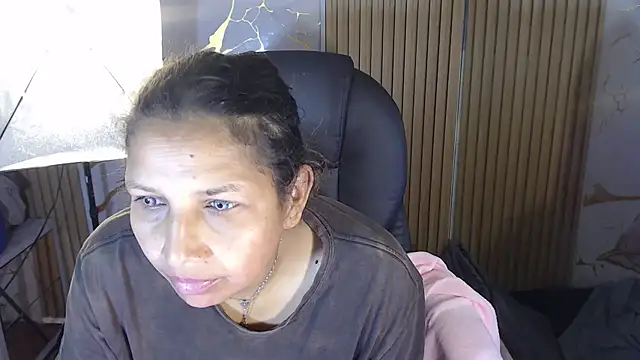 Danna Sg online show from July 15, 2026, 6:40 am