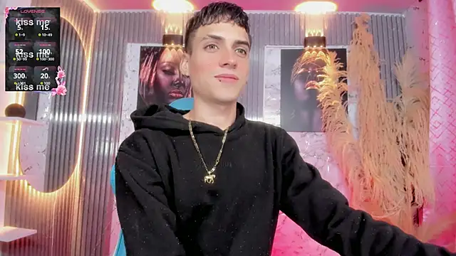 latino boyy  online show from June 4, 2026, 9:26 am