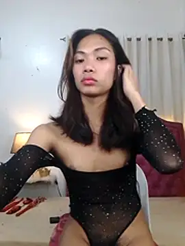 Snapshot of Itsbabytira chatting on July 13, 2026, 4:43 pm Itsbabytira online show from July 13, 2026, 4:43 pm