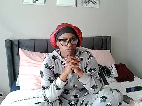 MissLaToYa online show from June 29, 2026, 12:05 pm