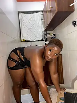 Snapshot of curvy_queen89 chatting on July 5, 2026, 4:30 am curvy queen89 online show from July 5, 2026, 4:30 am