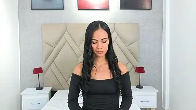 Snapshot of Oriana_Sarmiento chatting on June 25, 2026, 7:40 pm Oriana Sarmiento online show from June 25, 2026, 7:40 pm