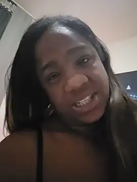 sweetebonny85 online show from May 27, 2026, 7:44 pm