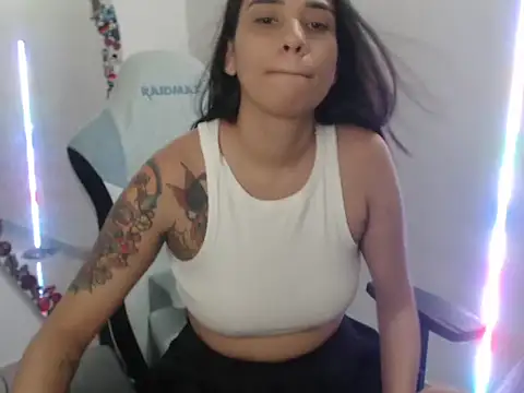Snapshot of Lola_rush chatting on July 10, 2026, 5:59 pm Lola rush online show from July 10, 2026, 5:59 pm