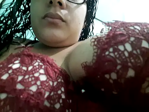 Snapshot of bruninhasurfi chatting on August 4, 2026, 2:52 pm bruninhasurfi online show from August 4, 2026, 2:52 pm
