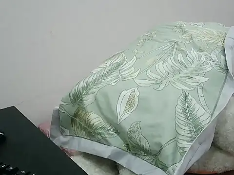 Snapshot of -Ninyn- chatting on July 5, 2026, 1:56 am -Ninyn- online show from July 5, 2026, 1:56 am