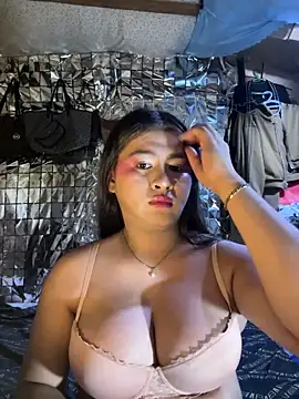 Snapshot of hotsexychick chatting on June 20, 2026, 6:11 pm hotsexychick online show from June 20, 2026, 6:11 pm