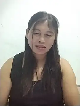 Snapshot of -Hatybi- chatting on June 12, 2026, 8:41 pm -Hatybi- online show from June 12, 2026, 8:41 pm