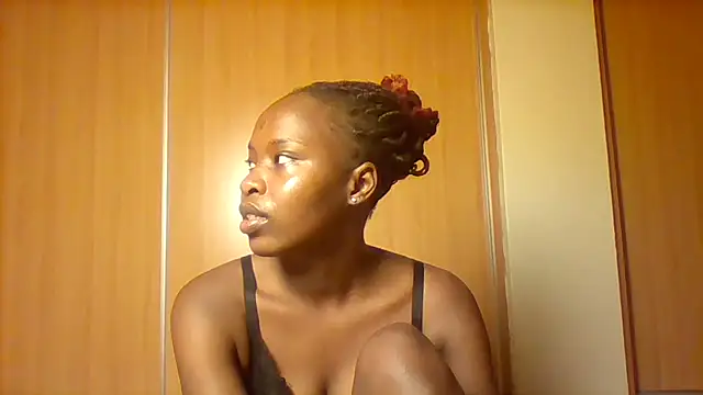Snapshot of sweetmella_ chatting on June 1, 2026, 4:58 am sweetmella online show from June 1, 2026, 4:58 am