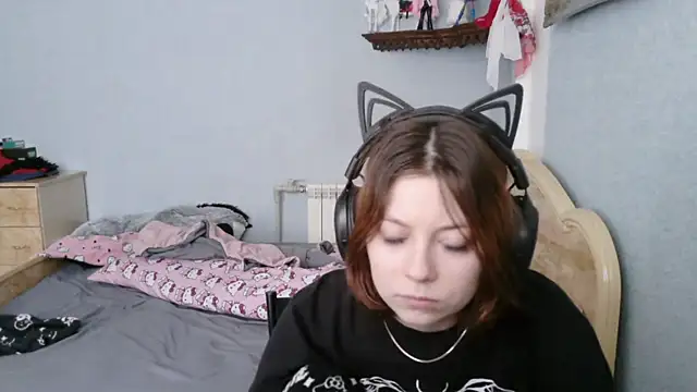 Snapshot of AlessiaViolet chatting on July 3, 2026, 9:05 am AlessiaViolet online show from July 3, 2026, 9:05 am