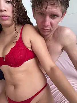 Snapshot of CasalHoTTT1 chatting on June 8, 2026, 12:05 pm CasalHoTTT1 online show from June 8, 2026, 12:05 pm