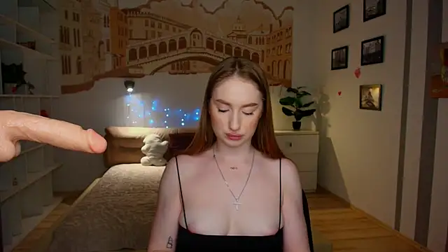 Snapshot of AlisaFoxis chatting on July 13, 2026, 5:38 pm AlisaFoxis online show from July 13, 2026, 5:38 pm