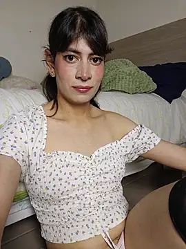 YanaSoHot online show from June 5, 2026, 1:34 am
