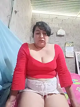 Snapshot of estefaniamestanza chatting on June 1, 2026, 5:36 pm estefaniamestanza online show from June 1, 2026, 5:36 pm