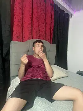 JULIANHOTSEX online show from June 1, 2026, 2:46 am