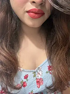 Snapshot of Yours_riya11 chatting on July 17, 2026, 12:39 am Yours riya11 online show from July 17, 2026, 12:39 am