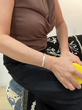 honghong mother online show from July 16, 2026, 12:55 pm
