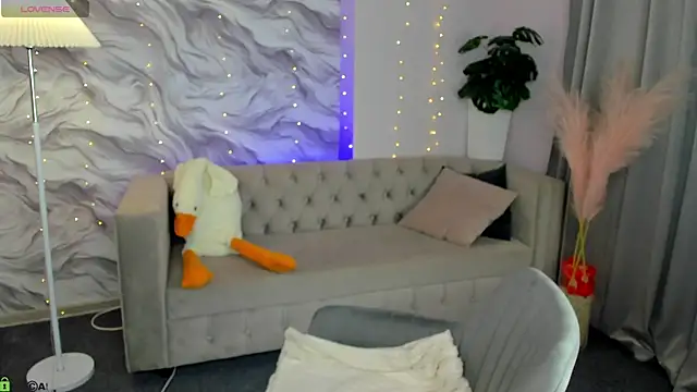 Kylie-Voss online show from July 9, 2026, 2:59 am