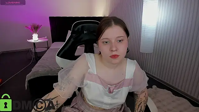 Kylie-Voss online show from July 16, 2026, 3:01 am