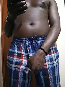 Snapshot of Bigblackman25 chatting on June 12, 2026, 10:08 pm Bigblackman25 online show from June 12, 2026, 10:08 pm