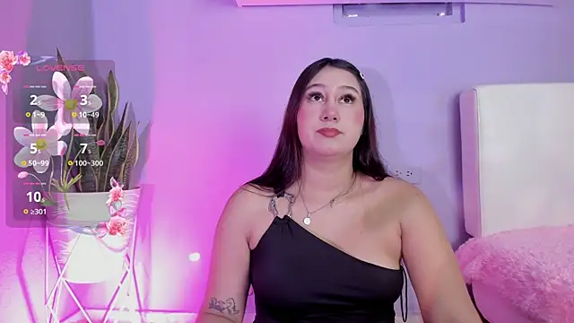 Snapshot of Allison_Peach chatting on July 1, 2026, 8:19 pm Allison Peach online show from July 1, 2026, 8:19 pm