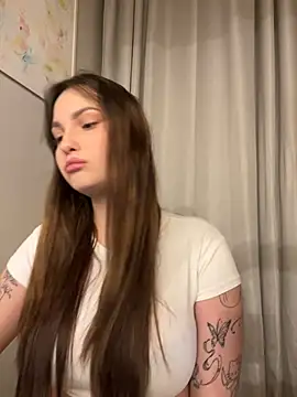 Reilbellll online show from July 18, 2026, 11:19 pm