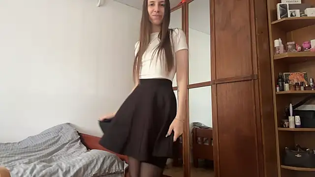 Snapshot of KathlineSutherlin chatting on June 1, 2026, 12:07 pm KathlineSutherlin online show from June 1, 2026, 12:07 pm