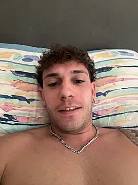 Snapshot of emanuel00220 chatting on June 2, 2026, 10:39 am emanuel00220 online show from June 2, 2026, 10:39 am