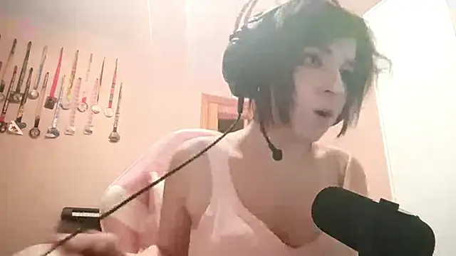 Snapshot of bunnyhoneylovehands chatting on June 18, 2026, 6:01 pm bunnyhoneylovehands online show from June 18, 2026, 6:01 pm