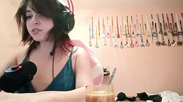 Snapshot of bunnyhoneylovehands chatting on July 4, 2026, 10:16 pm bunnyhoneylovehands online show from July 4, 2026, 10:16 pm